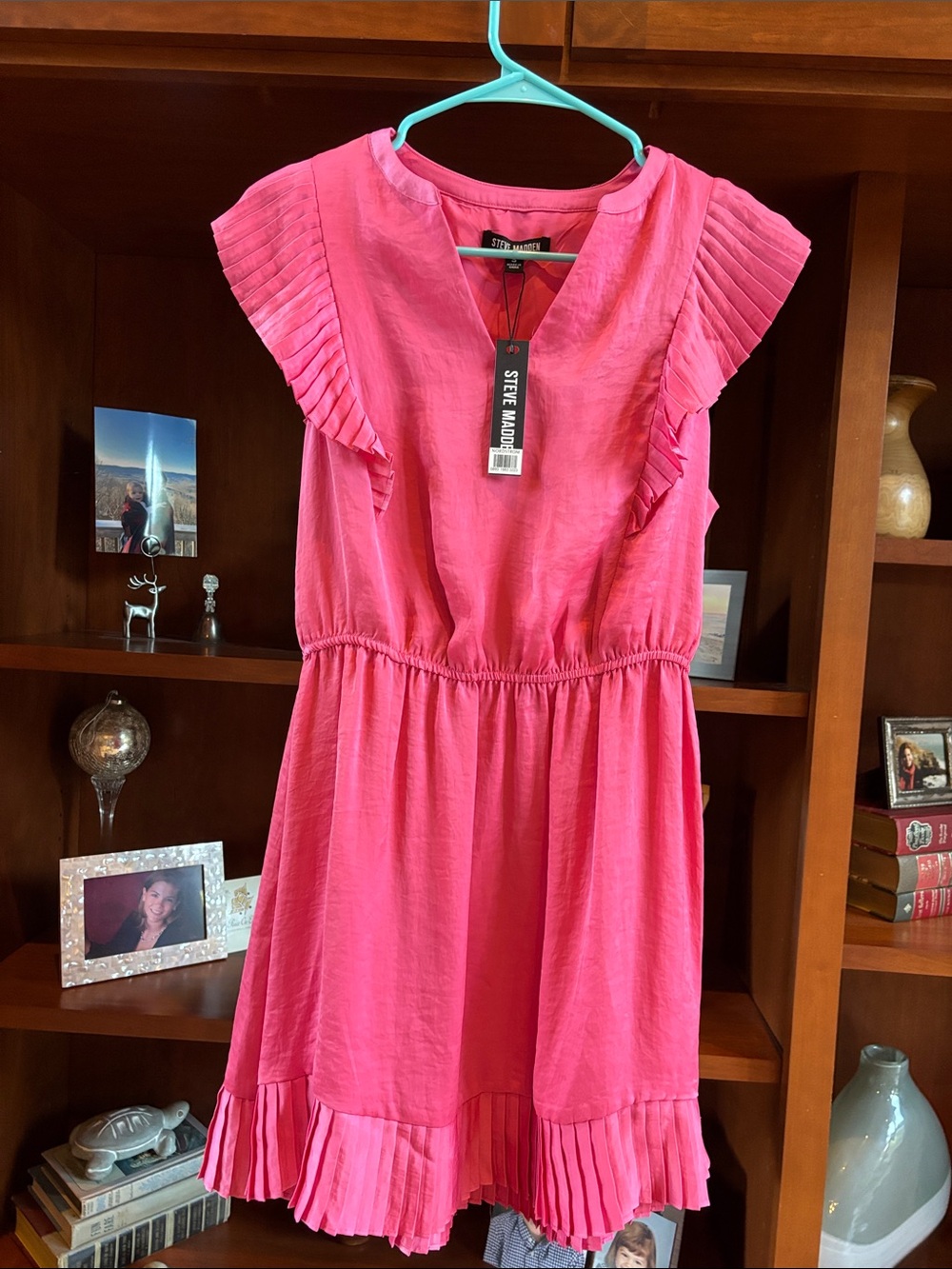NWT Steve Madden Verona Pleated Cap Sleeve V Neck Mini Small Pink/Fruit Dove